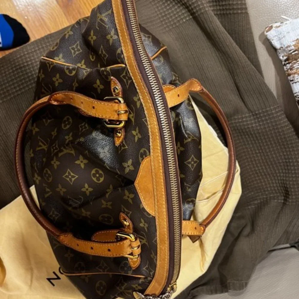 Louis Vuitton Tivoli Gm Brown Leather Hobo Bag
